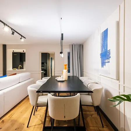 Stylish 4 Suites +Patio Luxury Apartment Gran Via Madrid Exterior photo