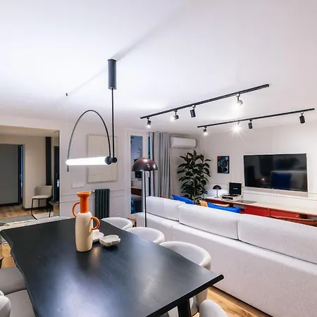 Stylish 4 Suites +Patio Luxury Apartment Gran Via Madrid Exterior photo