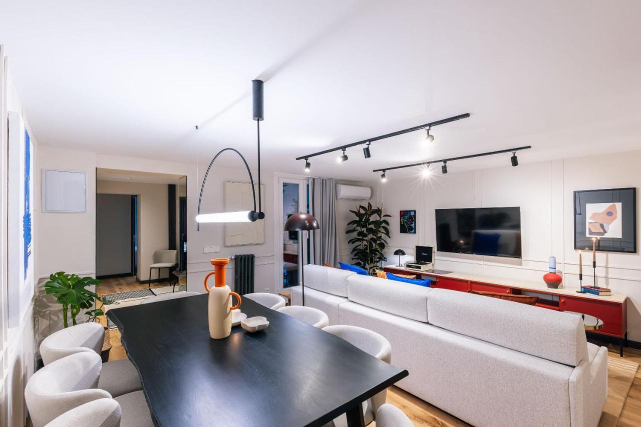 Stylish 4 +patio Luxury Gran Via Appartement Madrid