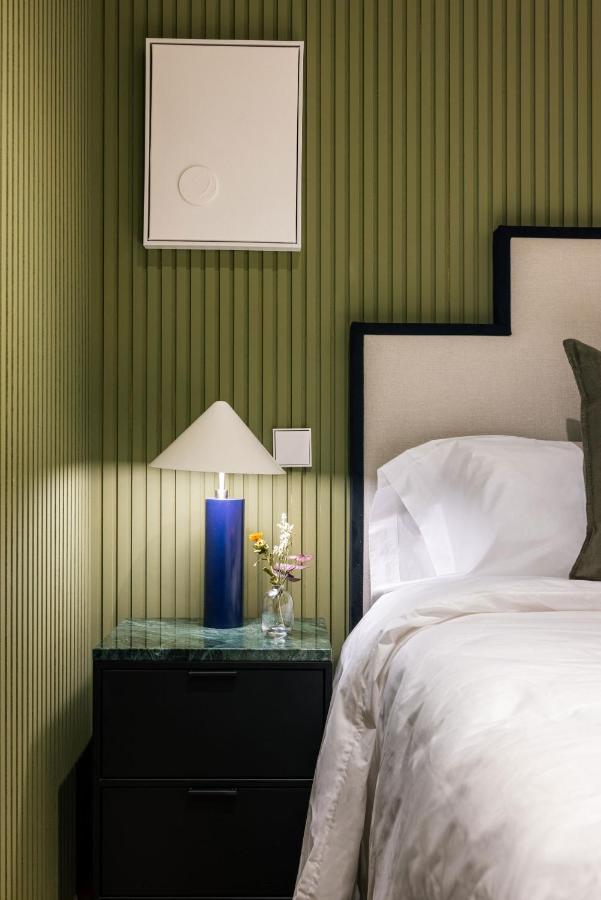 Stylish 4 +patio Luxury Gran Via Apartment Madrid